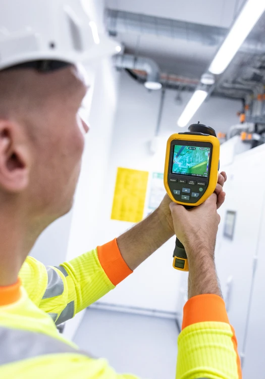 Umgang mit digitalen Messgeräten und moderner Technik