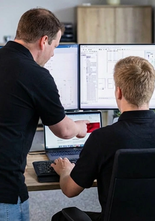 Fachliche Unterstützung/ Anleitung von Junior-Technikern und Auszubildenden